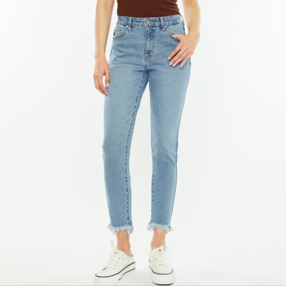NWT KanCan Mae High Rise Skinny Jeans, Medium Wash